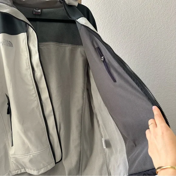 The North Face Summit Series Gore Tex Outview Jacket - Picture 7 of 15